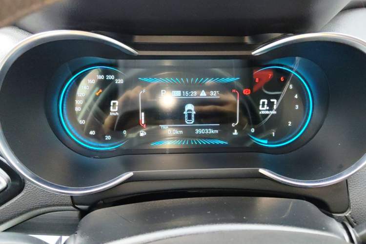 Used JETOUR X70M 2020 Revised Version 1.5T DCT Companion Edition 5 Seats Instrument Cluster