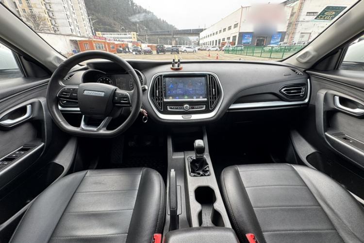Used JETOUR X70M 2020 1.5T Manual Partner Model Interior 1