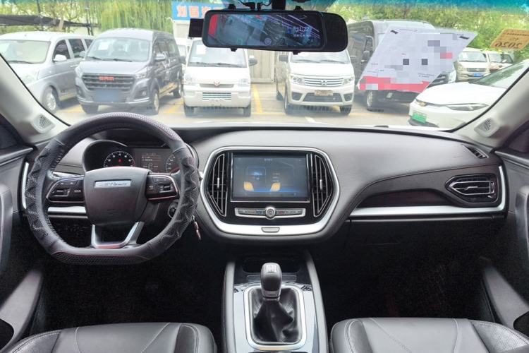 Used JETOUR X70M 2020 1.5T Manual Travel Companion Model Interior 2