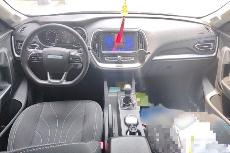 Used JETOUR X70M 2020 Revised 1.5T Manual Partner Version 5-Seater Interior 2