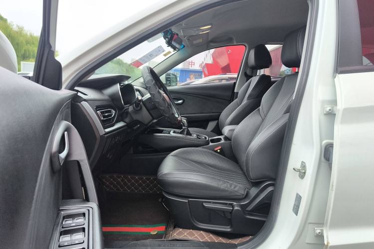 Used JETOUR X70M 2020 1.5T Manual Travel Companion Model Interior 3