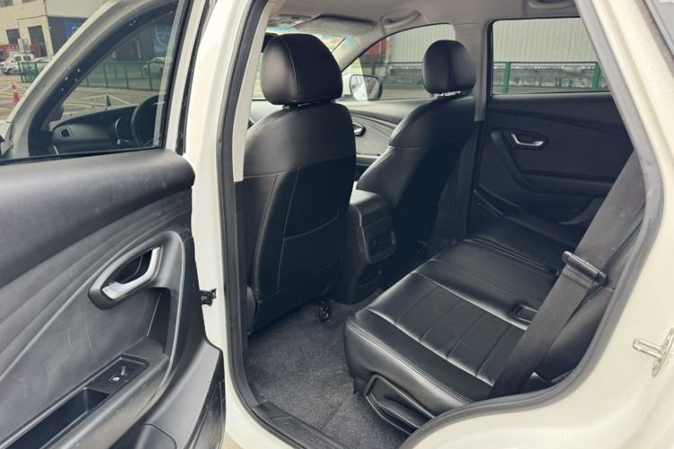 Used JETOUR X70M 2020 1.5T Manual Partner Model Interior 3