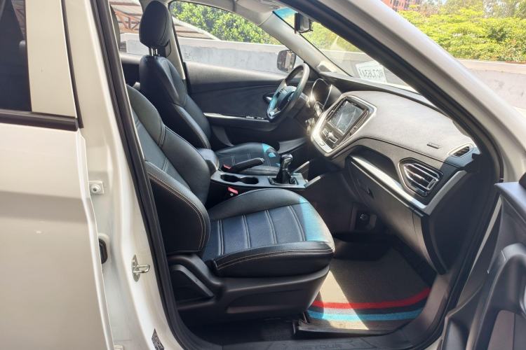 Used JETOUR X70M 2020 Revised 1.5T Manual Partner Version 5-Seater Interior 7