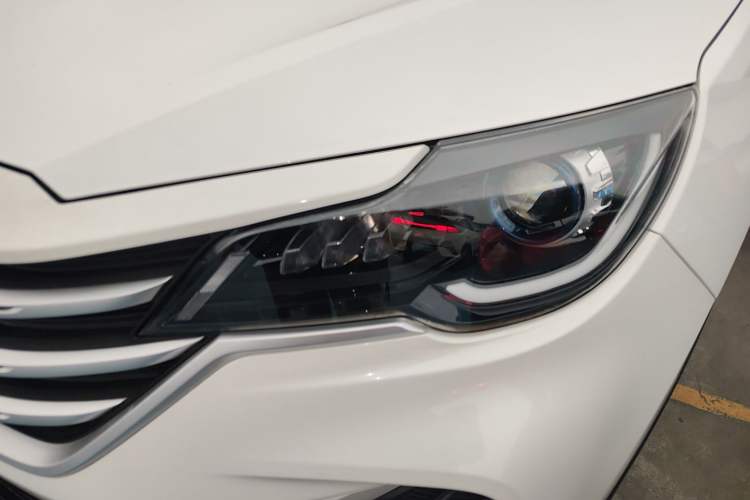 Used JETOUR X70M 2020 Revised 1.5T Manual Partner Version 5-Seater Left Front Headlight