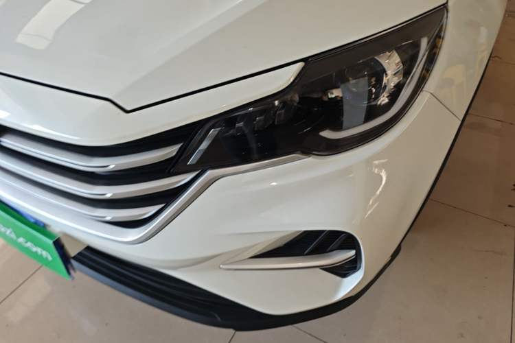 Used JETOUR X70M 2020 Revised 1.5T Manual Partner Version 5-Seater Left Front Headlight
