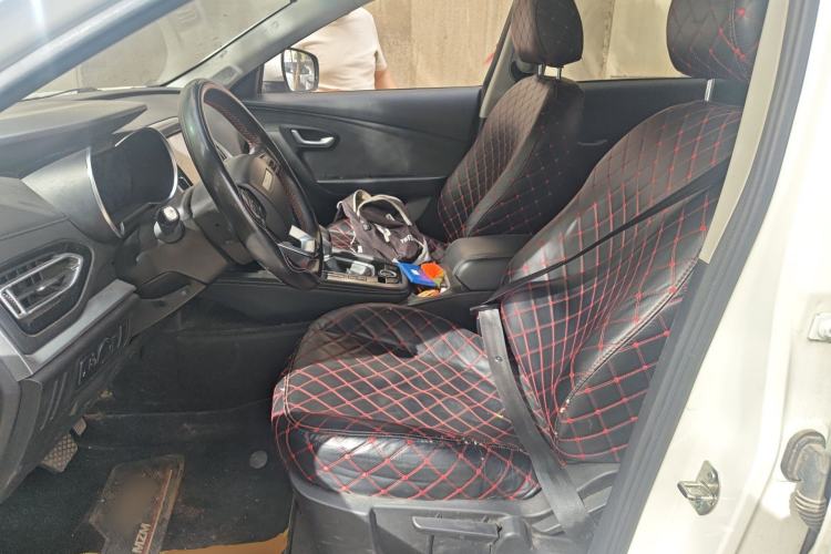 Used JETOUR X70M 2020 Revised Version 1.5T DCT Companion Edition 6 Seats Left Front Seat