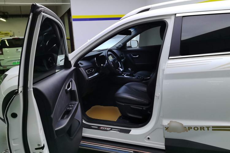 Used JETOUR X70M 2020 Revised Version 1.5T Manual - Travel Companion Type 6 Seats Left Front Seat
