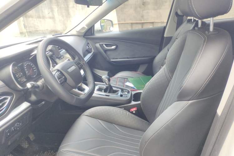 Used JETOUR X70M 2020 Revised 1.5T Manual Travel Companion Version 5 Seats Left Front Seat