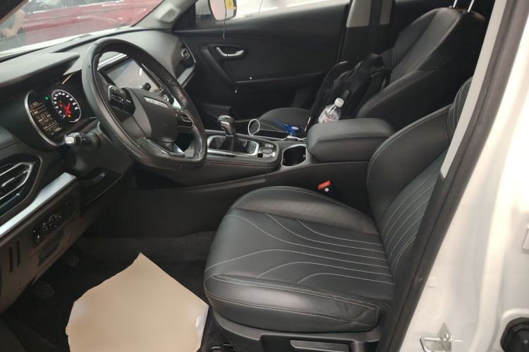 Used JETOUR X70M 2020 Revised 1.5T Manual Travel Companion Version 5 Seats Left Front Seat