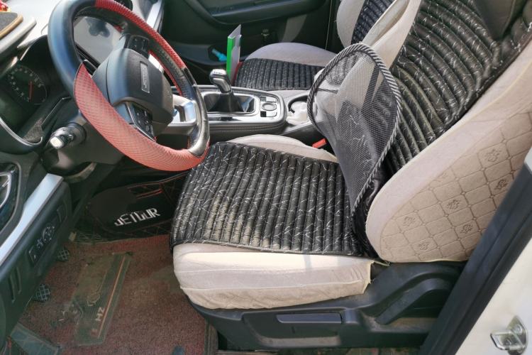 Used JETOUR X70M 2020 Revised Version 1.5T Manual - Travel Companion Type 6 Seats Left Front Seat
