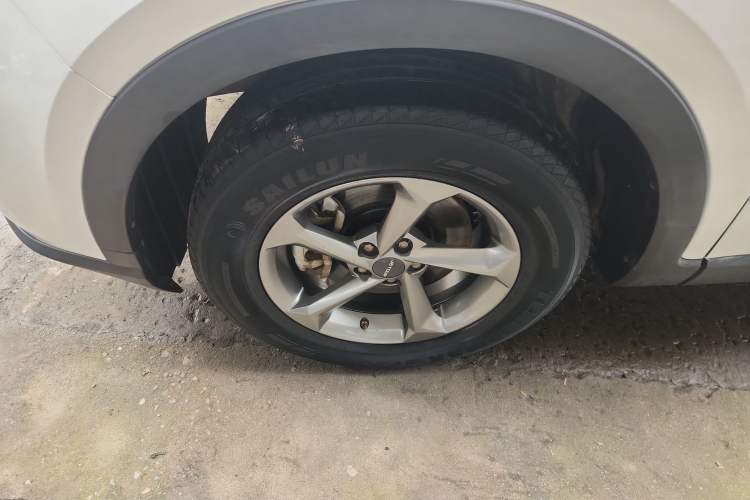 Used JETOUR X70M 2020 1.5T Manual Travel Companion Model Left Front Wheel Hub