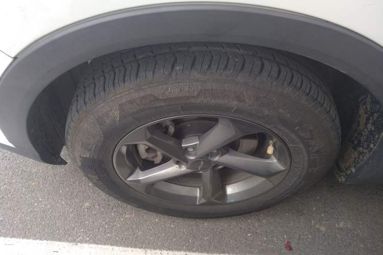 Used JETOUR X70M 2020 1.5T Manual Travel Companion Model Left Front Wheel Hub