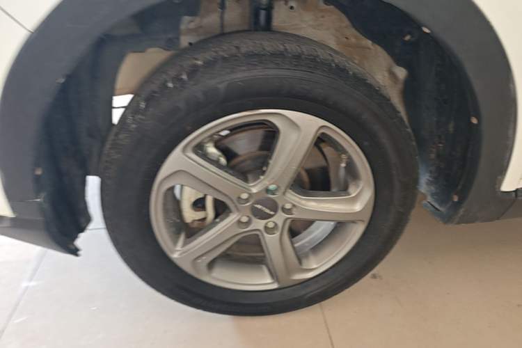 Used JETOUR X70M 2020 Revised 1.5T Manual Partner Version 5-Seater Left Front Wheel Hub