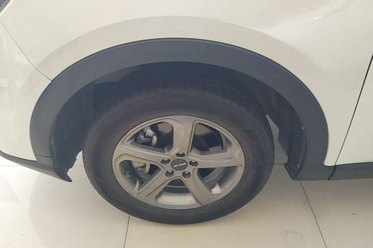 Used JETOUR X70M 2020 Revised 1.5T Manual Partner Version 7-Seater Left Front Wheel Hub