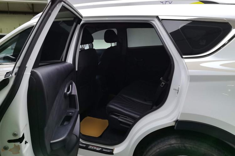 Used JETOUR X70M 2020 Revised Version 1.5T Manual - Travel Companion Type 6 Seats Left Rear Seat