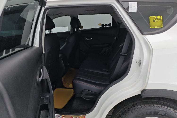 Used JETOUR X70M 2020 Revised 1.5T Manual Partner Version 5-Seater Left Rear Seat