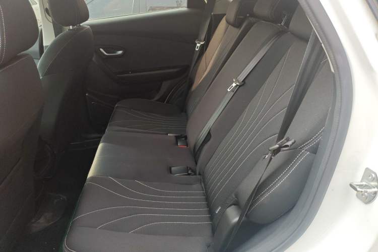 Used JETOUR X70M 2020 Revised 1.5T Manual Partner Version 5-Seater Left Rear Seat