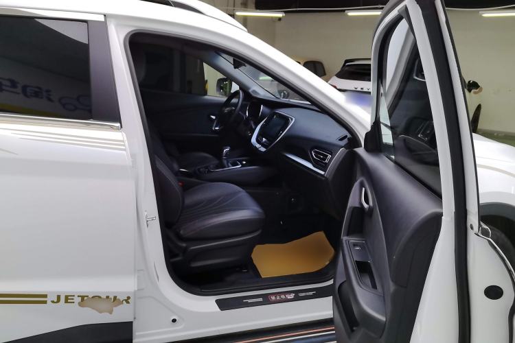 Used JETOUR X70M 2020 Revised Version 1.5T Manual - Travel Companion Type 6 Seats Right Front Seat