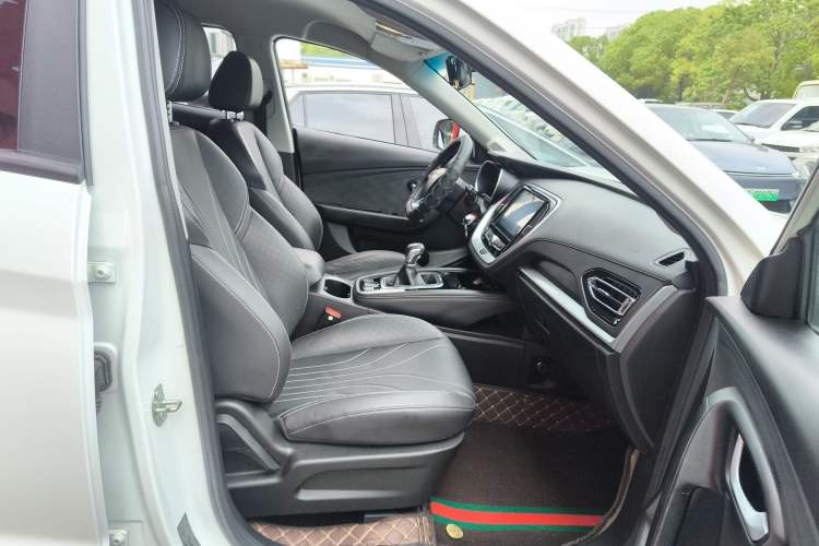 Used JETOUR X70M 2020 1.5T Manual Travel Companion Model Right Front Seat