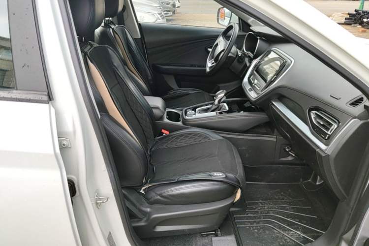 Used JETOUR X70M 2020 Revised Version 1.5T DCT Companion Edition 5 Seats Right Front Seat