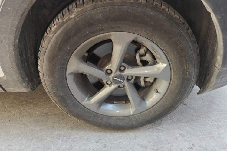 Used JETOUR X70M 2020 1.5T DCT Companion Version Right Front Wheel Hub