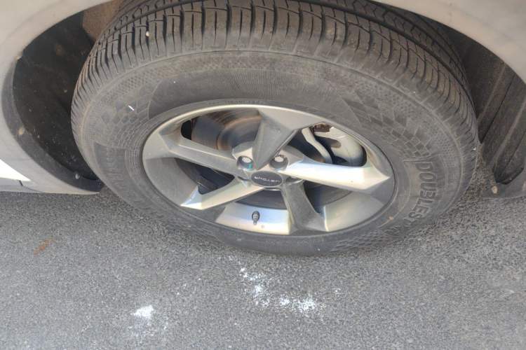 Used JETOUR X70M 2020 Revised Version 1.5T DCT Companion Edition 5 Seats Right Front Wheel Hub