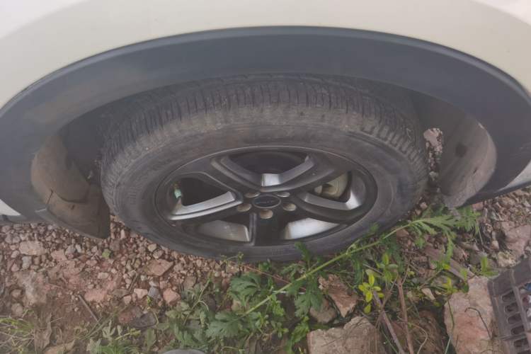 Used JETOUR X70M 2020 1.5T Manual Partner Model Right Front Wheel Hub