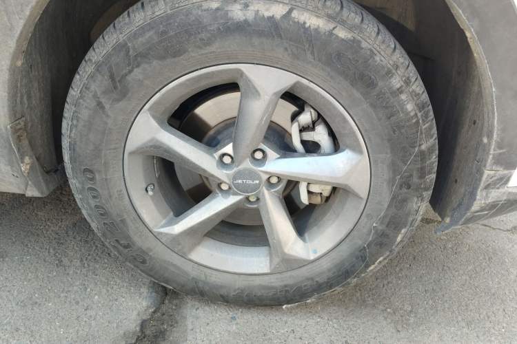 Used JETOUR X70M 2020 Revised 1.5T Manual Travel Companion Version 5 Seats Right Front Wheel Hub