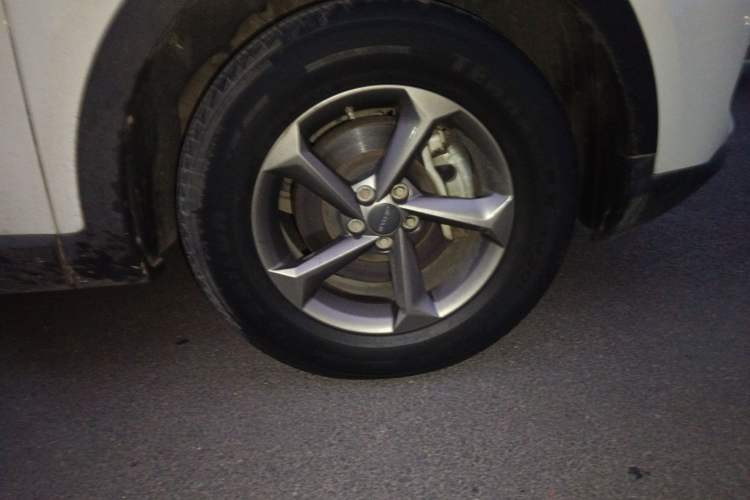 Used JETOUR X70M 2020 1.5T Manual Travel Companion Model Right Front Wheel Hub