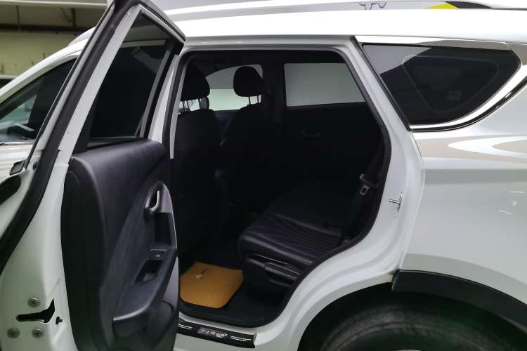Used JETOUR X70M 2020 Revised Version 1.5T Manual - Travel Companion Type 6 Seats Right Rear Seat