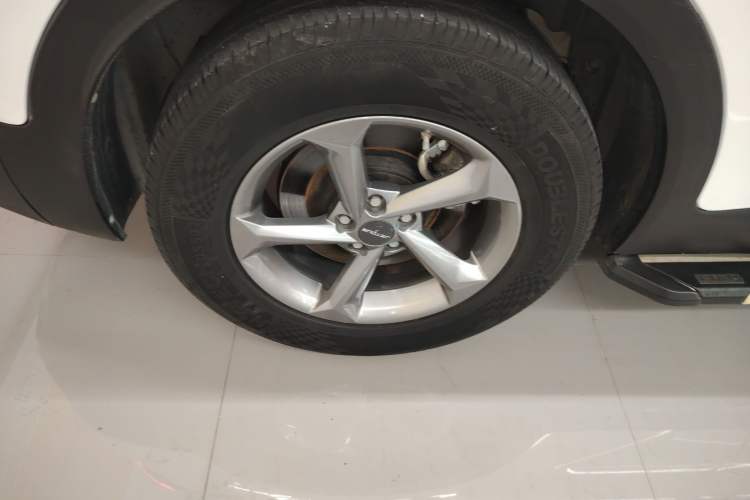 Used JETOUR X70M 2020 Revised 1.5T Manual Travel Companion Version 5 Seats Right Rear Wheel Hub