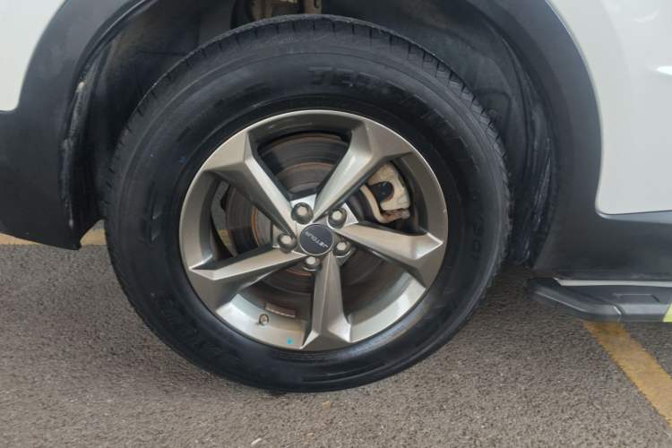 Used JETOUR X70M 2020 Revised Version 1.5T Manual - Travel Companion Type 6 Seats Right Rear Wheel Hub
