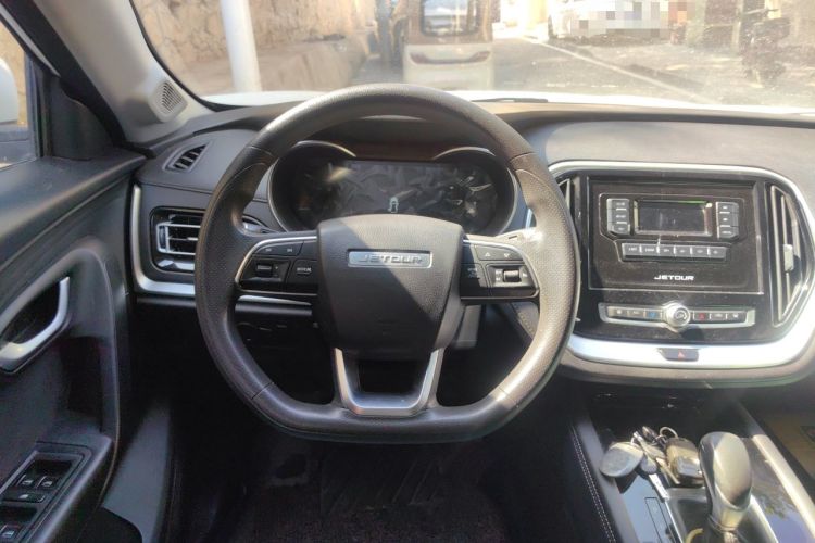 Used JETOUR X70M 2020 Revised Version 1.5T DCT Companion Edition 5 Seats Steering Wheel