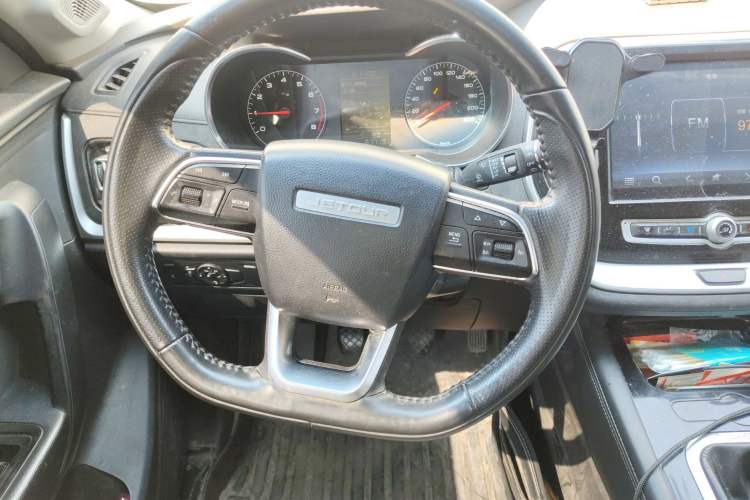 Used JETOUR X70M 2020 Revised 1.5T Manual Travel Companion Version 5 Seats Steering Wheel