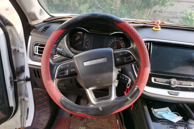Used JETOUR X70M 2020 Revised Version 1.5T Manual - Travel Companion Type 6 Seats Steering Wheel