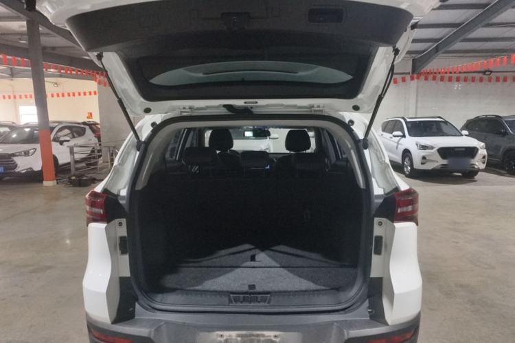 Used JETOUR X70M 2020 Revised 1.5T Manual Partner Version 5-Seater Trunk