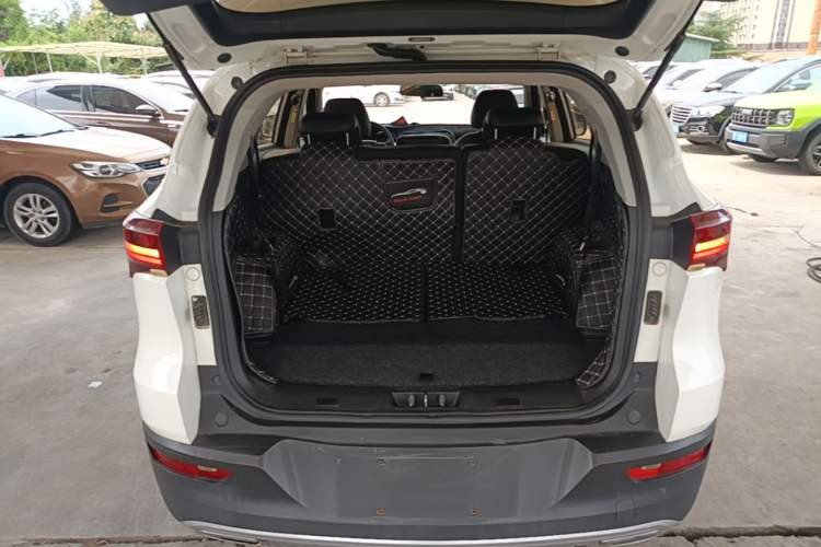Used JETOUR X70M 2020 1.5T Manual Partner Model Trunk