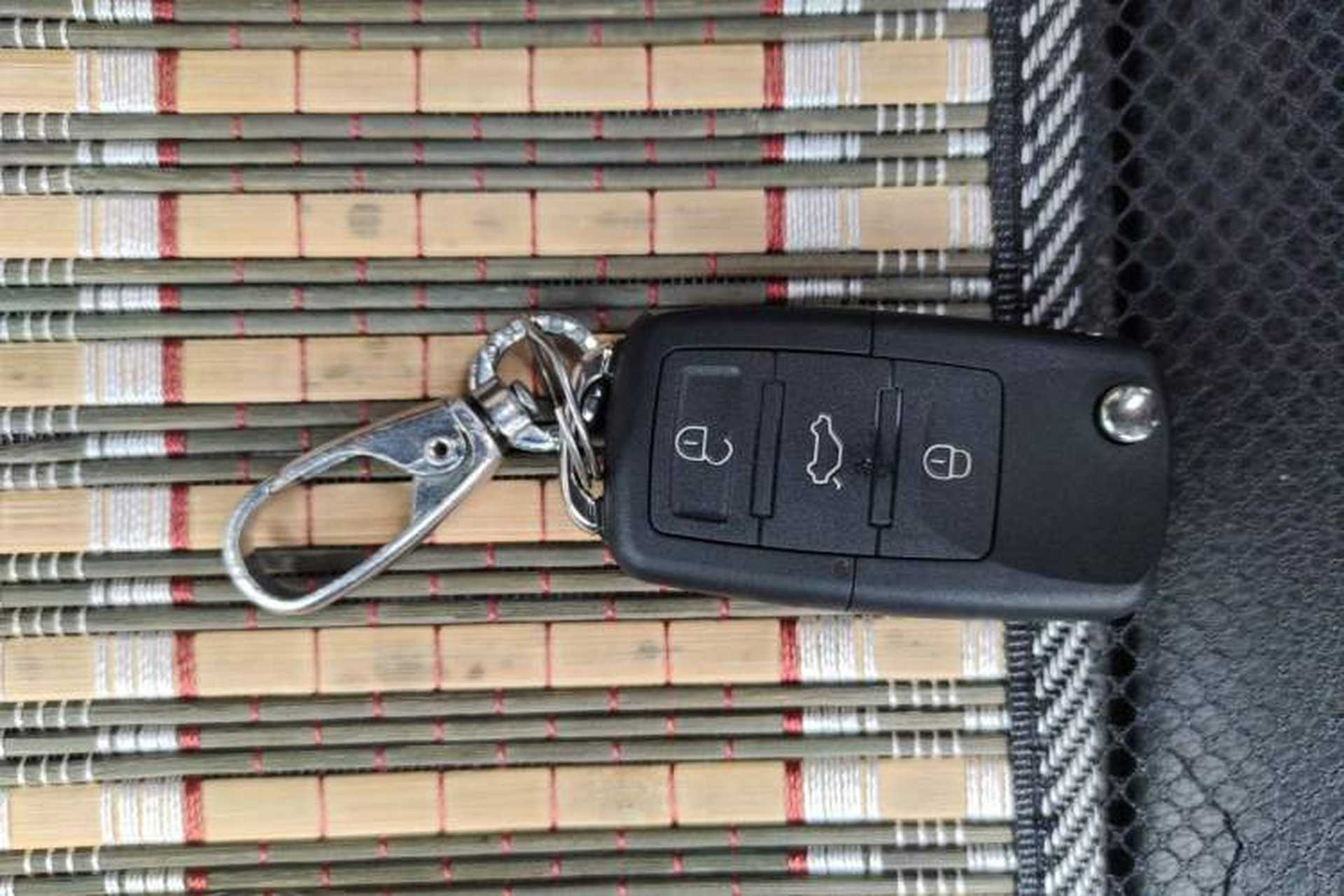 Used JETOUR X70M 2020 1.5T Manual Value-Packed 7-Seater Vehicle Key