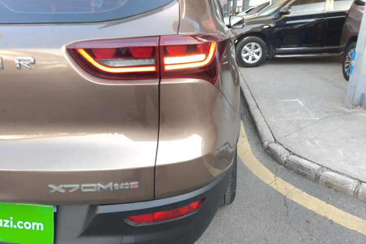 Used JETOUR X70M 2020 Revised Version 1.5T DCT Companion Edition 5 Seats Right Rear Taillight