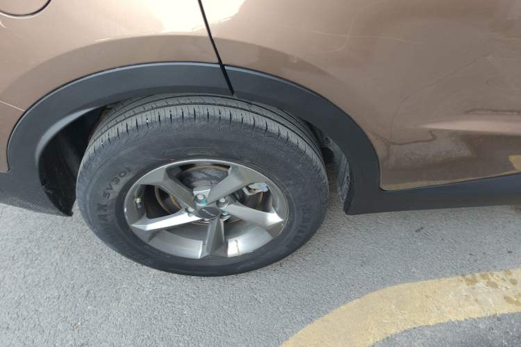 Used JETOUR X70M 2020 Revised Version 1.5T DCT Companion Edition 5 Seats Right Rear Wheel Hub