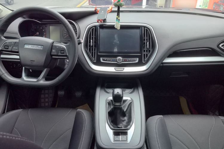 Used JETOUR X70M 2021 1.5T Manual Urban Partner Model 5 Seats Center Console