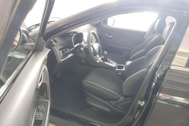 Used JETOUR X70M 2021 1.5T Manual Urban Partner Model 5 Seats Driver Seat