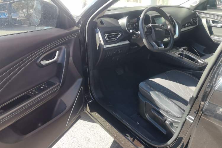 Used JETOUR X70M 2021 1.5T DCT Luxury Partner Model 7 Seats Driver Seat