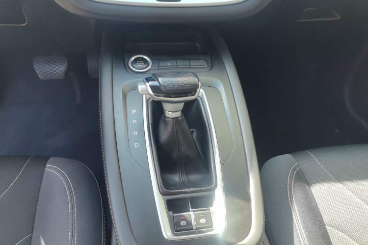 Used JETOUR X70M 2021 1.5T DCT Luxury Partner Model 7 Seats Gear Lever