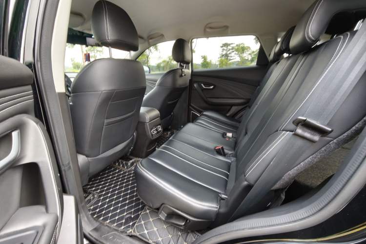 Used JETOUR X70M 2021 1.5T DCT Luxury Partner Model 7 Seats Headliner