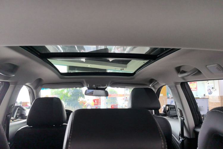 Used JETOUR X70M 2021 1.5T DCT Prestige Partner 7-Seater Headliner