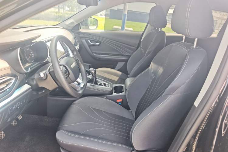 Used JETOUR X70M 2021 1.5T Manual Urban Partner Model 5 Seats Interior 1