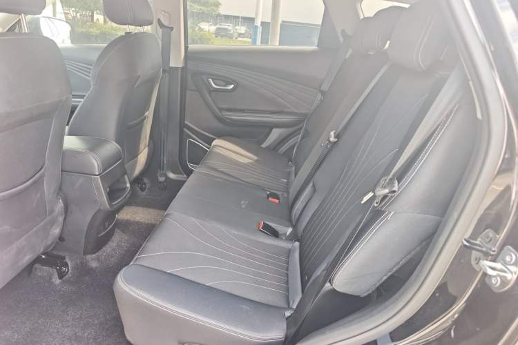 Used JETOUR X70M 2021 1.5T Manual Urban Partner Model 5 Seats Interior 2