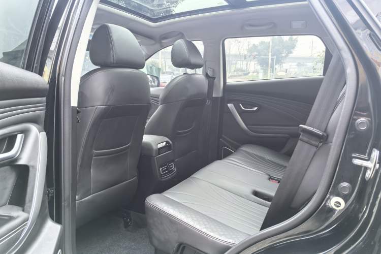 Used JETOUR X70M 2021 1.5T DCT Prestige Partner 7-Seater Interior 3