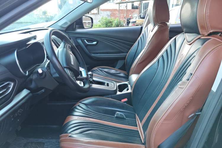 Used JETOUR X70M 2021 1.5T DCT Luxury Partner Model 5 Seats Left Front Seat